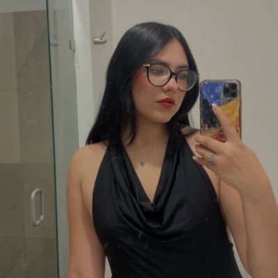 Dominante, poderosa y consentida. Ama financiera en CDMX 🇲🇽 TRIBUTO INICIAL $400 mxn BBVA: 4152313744993119