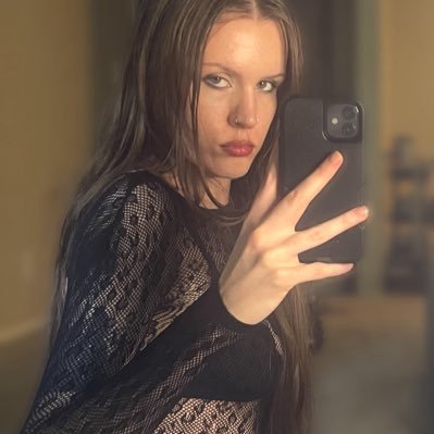 INACTIVE DUE TO BANS ILL BE BACK- findom 🎀 5’11 | endlessly greedy @urownrivy