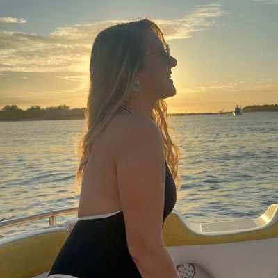 gabyyc7_'s profile picture. Eres más de lo que te han hecho sentir👄