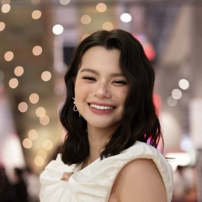 UlliZhaara9259's profile picture. 