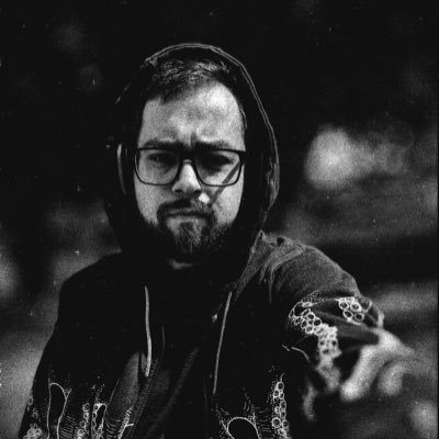 ✍️ Aforismi e tweet 📸 shot on iPhone 🥊 KickBox 🎨 Street art 🧑🍳 Food porn 👨💻 Cose nerd