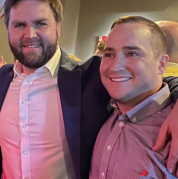 DKframedbyfbi's profile picture. Targeted & framed by Biden JTTF in summer of 2023. FALSELY accused of being in an "armed barricade standoff" for 5 hrs. In prison since 2023. #NoMAGALeftBehind