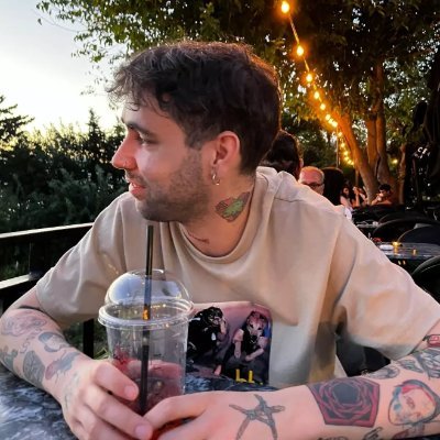 coskun_kaner's profile picture. human░after░all (ぎ畝亜)
zeros and ones will take us there