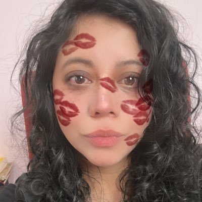Moniksaa's profile picture. Ingeniera en Computación by @FIUNAM_MX 👩🏻‍💻 Information security • System architect • Full stack developer. Yoga practitioner 🧘🏻‍♀️