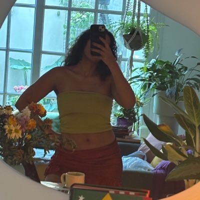 NinitaBlu's profile picture. Obrera de la creatividad. Diseñadora, Fotógrafa y cantante. Afro Latina 💋