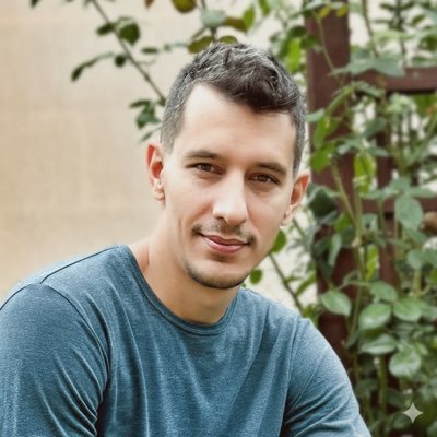 kozakrisz's profile picture. Software Developer • Blogger • YouTuber / TS ❣️ React