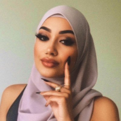 FaridaFireReal's profile picture. (new acc) artist • Trans-Muslim • mother • 69th prophet of Islam • P4lest1nian • Beauty • mother • homo • phobic • Gazan • Occupation: Gaza🦋#TeamFarida ✊