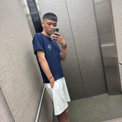 zc011220's profile picture. 178｜63｜斜槓工程師