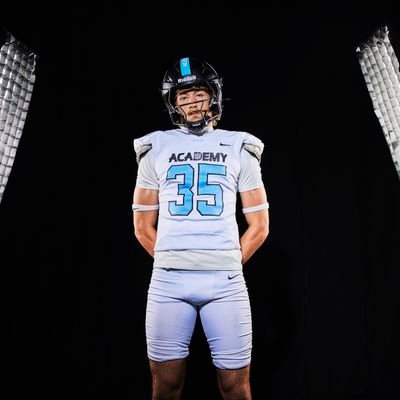 @Nflacademy|C/o 2027 | 6'4 205 | Lb/De | 4.4 wGPA | Loughborough, England|+49 177 7933476 | Honorable mentions All district, TX| All district All academic, TX|