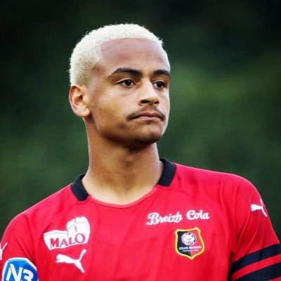 maelinhoow's profile picture. 