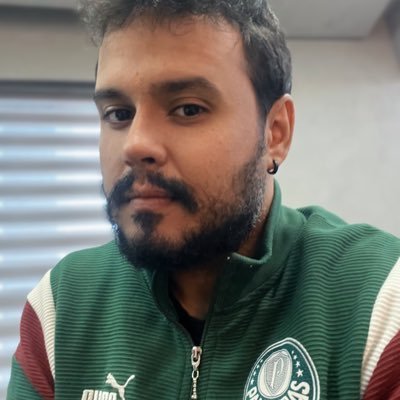Diretor criativo, compositor, roteirista e aqui falo muito da Sociedade Esportiva Palmeiras.
