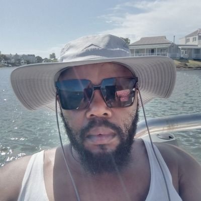 IS_SiyaFrans's profile picture. @realmadrid and @orlandopirates big fan.