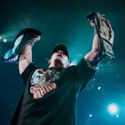 Jesus is King|BELIEVE IN THE SHIELD|I tweet about anything mostly wrestling|#ThankYouCena|Been watching wrestling since I was 4|editor|19 years old