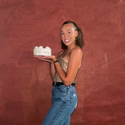 d_merritt5's profile picture. she/her