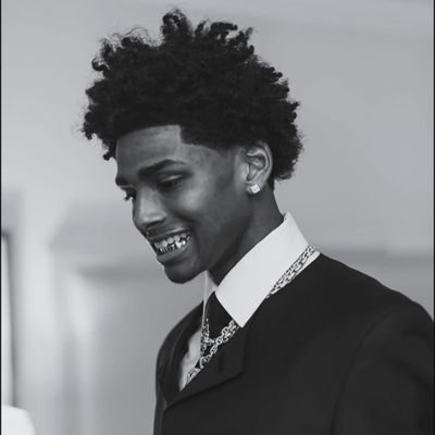 reallone____'s profile picture. 