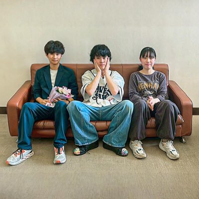スリーピースロックバンド。 1st シングル「selfie」10月1日(水)各種配信サイトにてデジタルリリース!下記のリンクよりどうぞ!