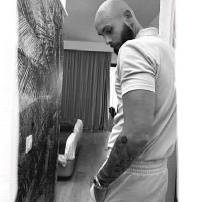 armanii_code's profile picture. 27 🇬🇧🇬🇧