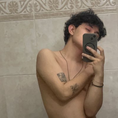 caradepapa22222's profile picture. que pasó con el que dijo que te amaba