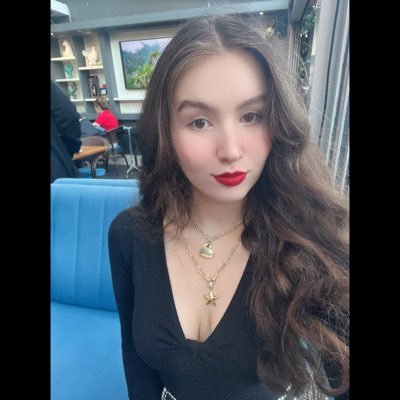 nazliswaldorf's profile picture. 