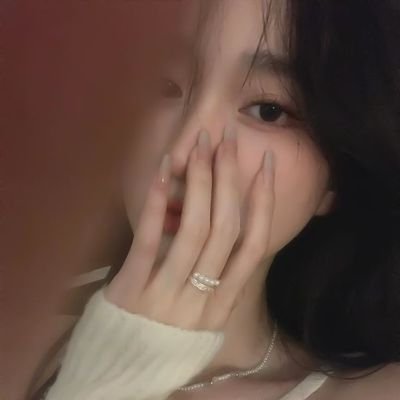 hoainey's profile picture. 
