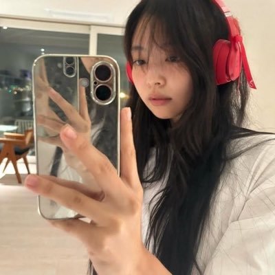 dicksorcoffee's profile picture. ─── ⋆⋅☆⋅⋆ ───