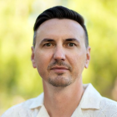 Creative Director, Entrepreneur, AI Specialist.
Co-Founder of Native Foreign.