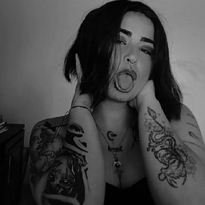 𝕷𝖚𝖓𝖆 𝖈𝖎𝖈𝖆𝖙𝖗𝖎𝖟𝖆𝖉𝖆.
𝕰𝖑 𝖈𝖎𝖊𝖑𝖔 𝖊𝖘𝖙𝖆 𝖊𝖓 𝖒𝖎𝖘 𝖆𝖑𝖆𝖘🪽.
𝕷𝖚𝖈𝖐𝖞 𝖋𝖔𝖚𝖗𝖙𝖊𝖊𝖓🦋❤️🔥.
♱♱♱.