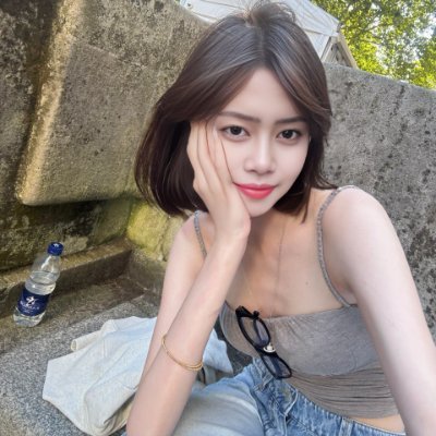 kate_5_6's profile picture. Fashion has a right to exist, because it permits people to define themselves over and over again.