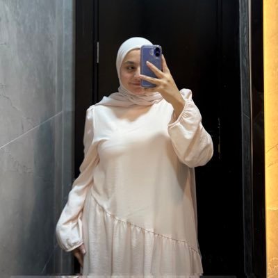 {وَأُفَوِّضُ أَمْرِي إِلَى اللَّهِ ۚ إِنَّ اللَّهَ بَصِيرٌ بِالْعِبَادِ}