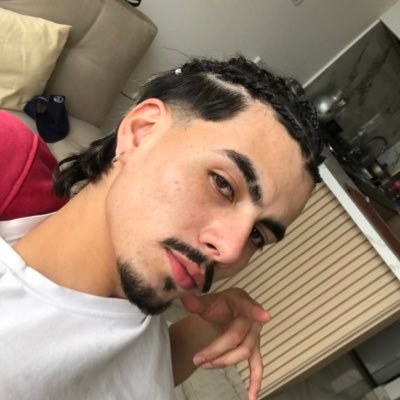🧖🏻 Todo a su tiempo
• Asesoramiento/Estilo/Precisión
• Musico-Compositor
• Creador de REMEMBA ¥
📍Bogota, Colombia... 
más