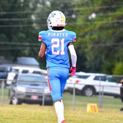 freshman wr/cb/de and my 40 yard dash is a 4.4 flat