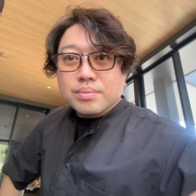 経営者。起業家。東北人。元ヨークベニマル。昔気質。日々多くの女性に囲まれて暮らしています。l*l商業施設のポップアップを企画運営しています。数字と売場をキレイに創れます。l*lダーツ好きl*l「日本を豊かに、強く。」 に共鳴🇯🇵