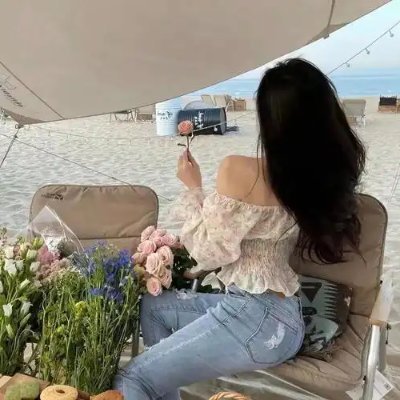 Shenyiyyc's profile picture. 旅は景色を、投資は安心を
軽い運動やヨガ、夕方の散歩が好き🍃
美味しいものと香りが日々を彩る🍰
新しい友達に出会いたい