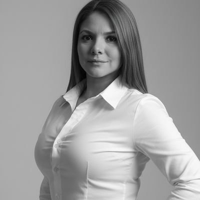 Sileprato's profile picture. Orgullosa de ser guara, humanista y feminista. 

     #UNY #UCV 🤓