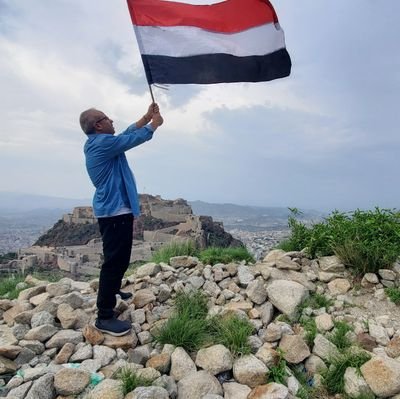 صحفي من اليمن - مديرعام بوزارة الاعلام-معد ومقدم برامج تلفزيونية-رئيس منتدى المخا للتنمية -عضو نقابة الصحفيين اليمنيين .