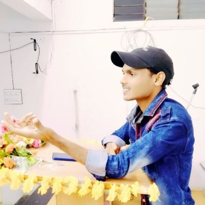 TejasBhoye4's profile picture. political
