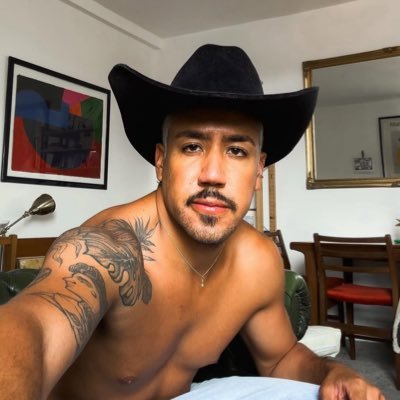 alvarobruno_on's profile picture. 