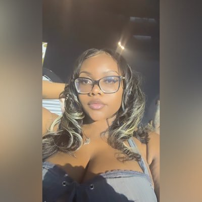 #NFSW 🔞😘no one under 18 #contentcreator 💰 no deposit not happening🤓 https://t.co/nURiULeMVU 📍Las Vegas| Los Angeles