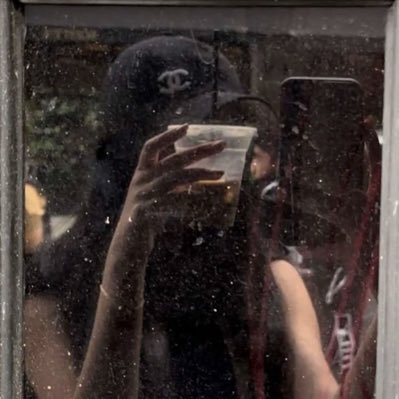 renadft11's profile picture. ⭐️