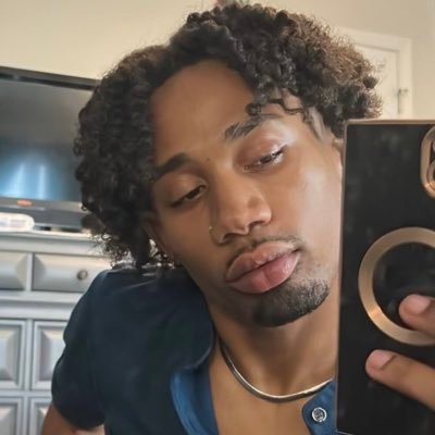 prettyyboyyt14_'s profile picture. 25. L(Gay asf)BTQ+. Libra☀️, Sagittarius 🌚, Capricorn 🌅