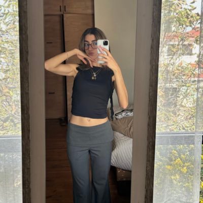 valeria_garza99's profile picture. never nedeed extra