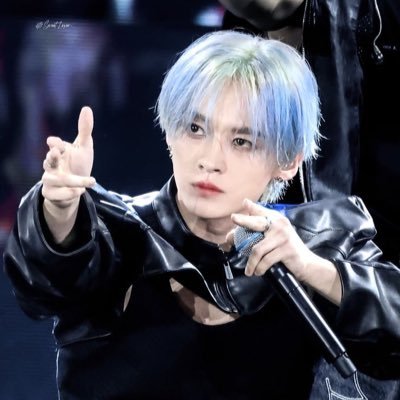 certified dumbass || he/him🏳️⚧️ || bad editor/artist || Minor!!🤯 || priv: @aideninsecret || frouse, tgc, vanoss crew, SKZ, bigbang, P1H, NEXZ, the boys