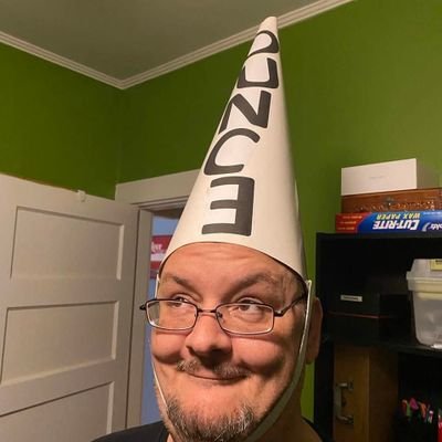 Pumpkineck's profile picture. I am a musician songwriter with no backup plan! Poet, starving artist, amateur philosopher, sacred clown and complete fool! (I'm 49 Mox)🤡