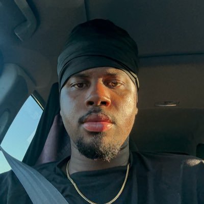 moobehh's profile picture. 