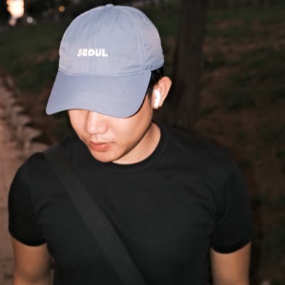 genesisdiego_'s profile picture. “In a city of fools, I was careful and cool.”