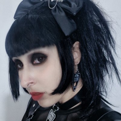 Não sei usar vírgula / ENG/PT / Kyonosuke brainrot and Zanka apologist / Infinity Nikki, Hi3, jfashion, V系 and bad reality shows. / 🔞 / Old acc: @theremixy