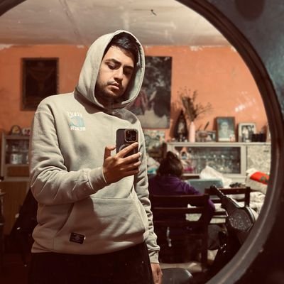 Josee_Busta's profile picture. 🐔- Análisis - Opiniones.