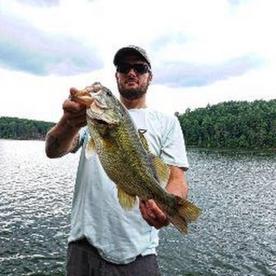 themanyoung828's profile picture. 