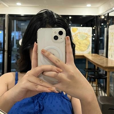lollizae's profile picture. 