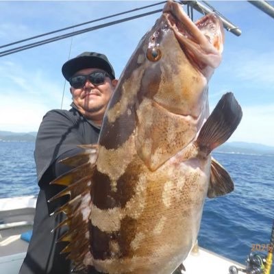 t2t2u4u4's profile picture. 